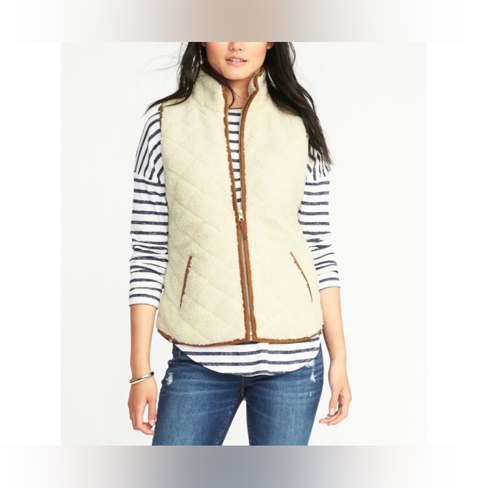 Old Navy Quilted Sherpa Vest